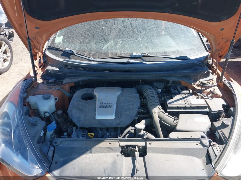 2016 HYUNDAI VELOSTER TURBO · Photo 10
