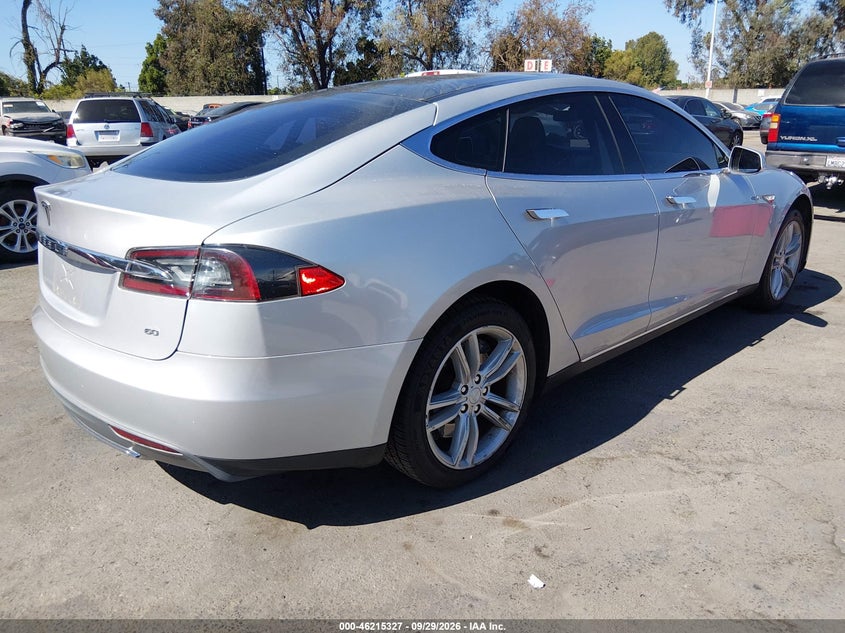 TESLA MODEL S 2013 VIN 5YJSA1CG6DFP09236