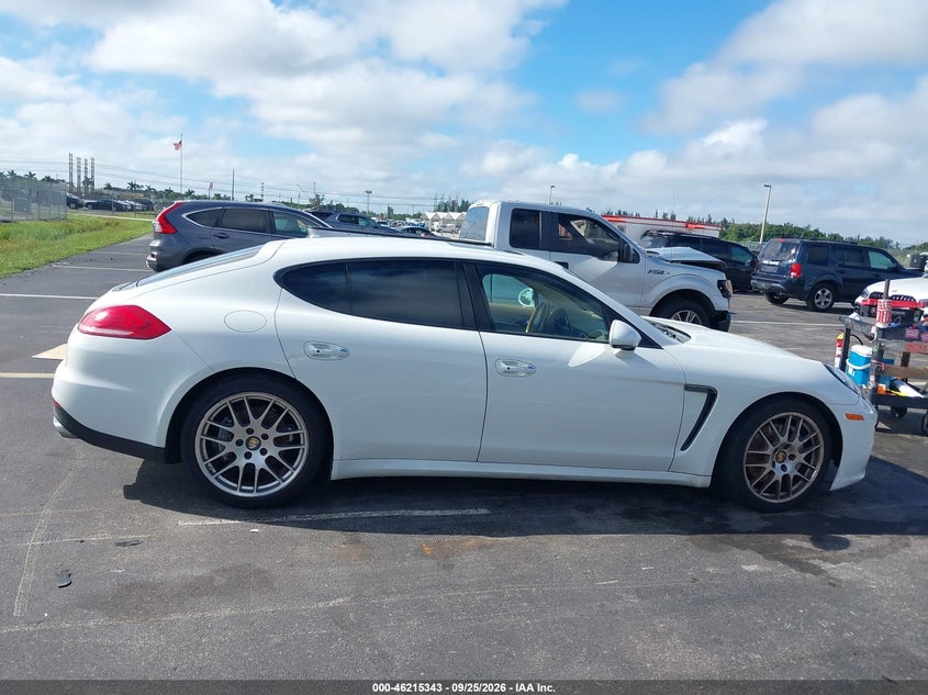 2014 PORSCHE PANAMERA 4 · Photo 13