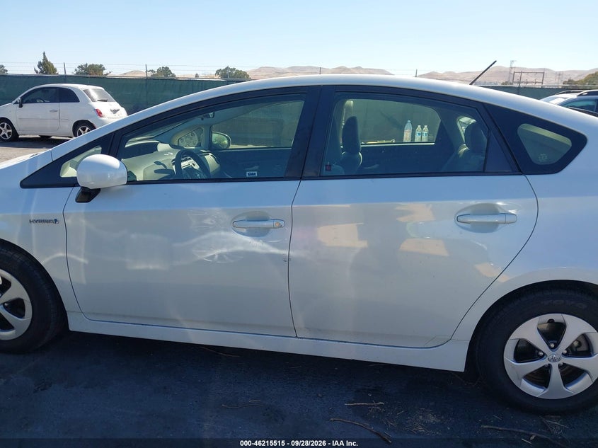TOYOTA PRIUS - zdjęcie 14