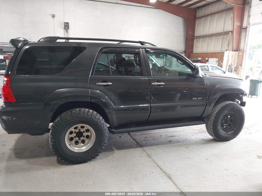 Фото 13 - TOYOTA 4RUNNER