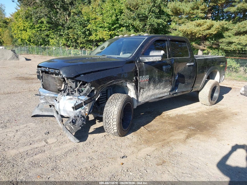 Vin: 3c6ur5cl8hg727007, lot: 46715502, ram 2500 tradesman  4x4 6'4 box 20172