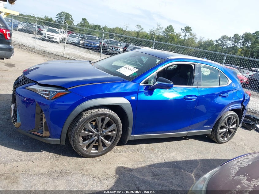 LEXUS UX 250H - zdjęcie 14