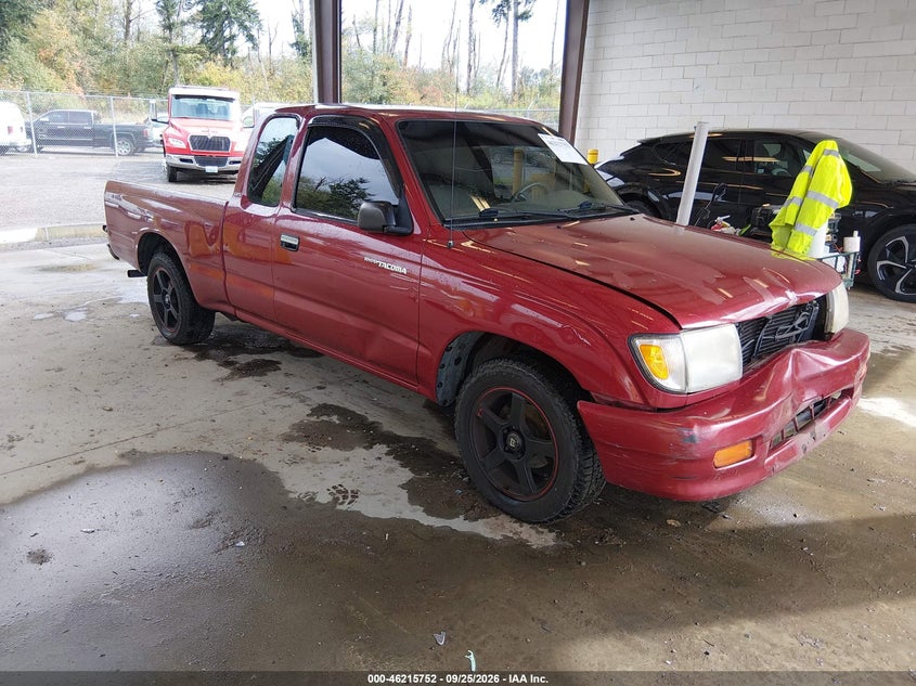 1998 Toyota Tacoma, Front, IAAI, VIN 4TAVL52N5WZ130701