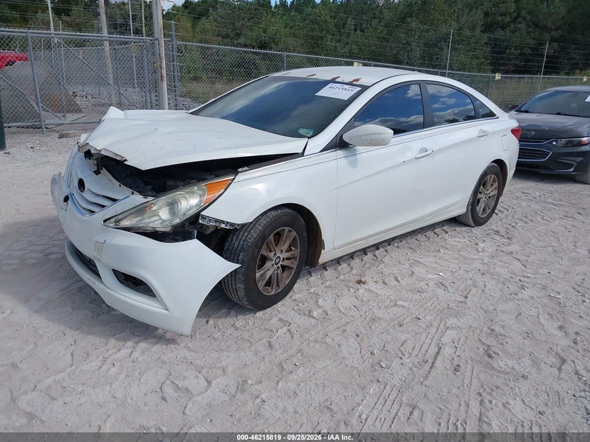 2013 Hyundai Sonata, Front End, IAAI, VIN 5NPEB4AC3DH676600 — photo 2