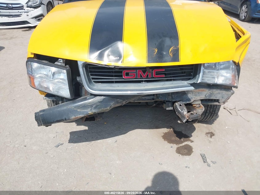 GMC SONOMA 2002 VIN 1GTCS19W228225271