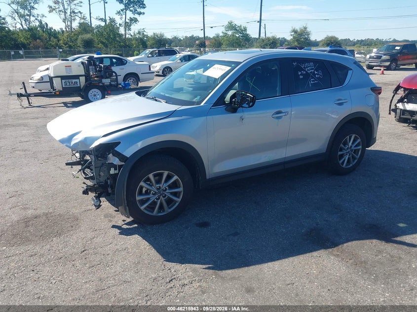2022 MAZDA CX-5 2.5 S PREFERRED PACKAGE · Photo 2