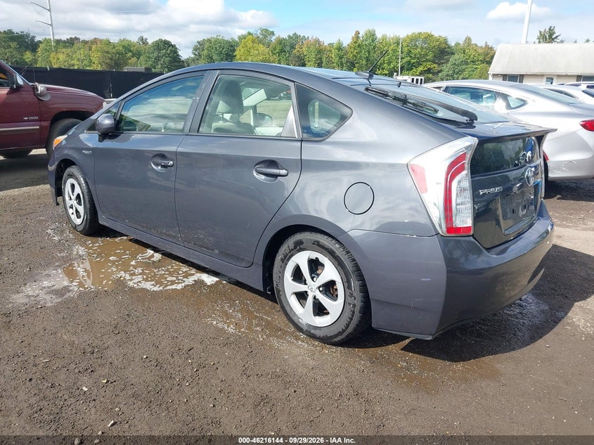Vin: jtdkn3du3f0445608, lot: 46716066, toyota prius four 20153