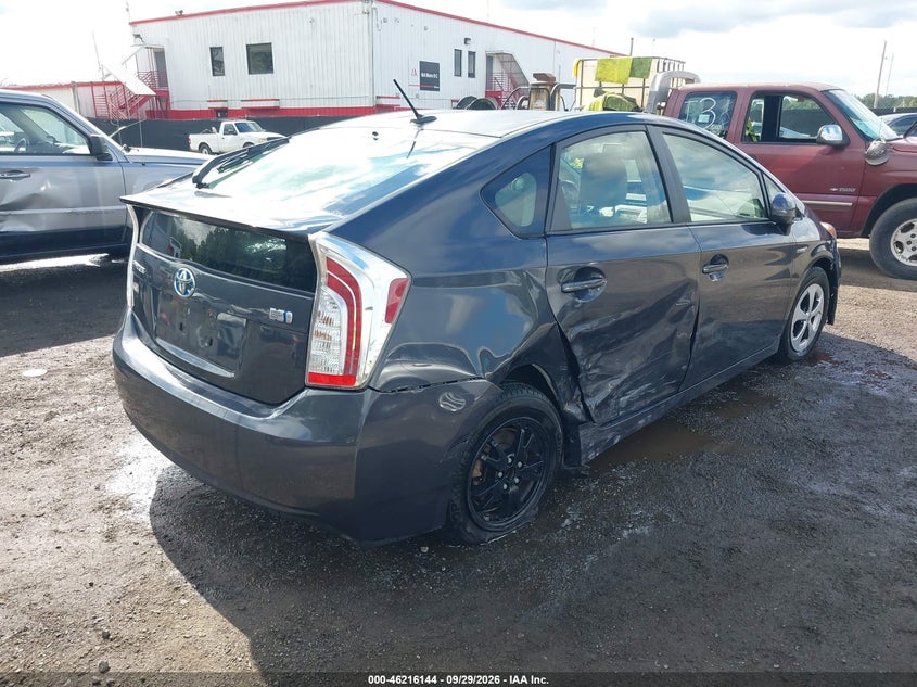 TOYOTA PRIUS - zdjęcie 4