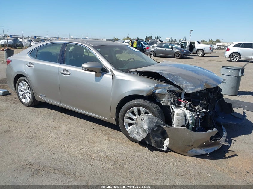 Vin: jthbw1gg6f2083297, lot: 46716176, lexus es 300h 20151
