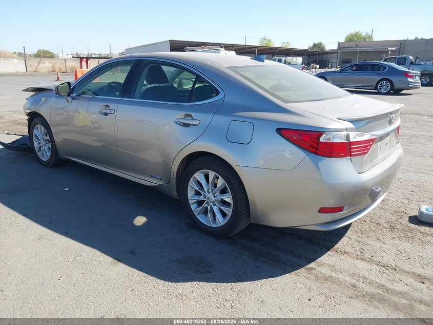 LEXUS ES 300H - zdjęcie 3