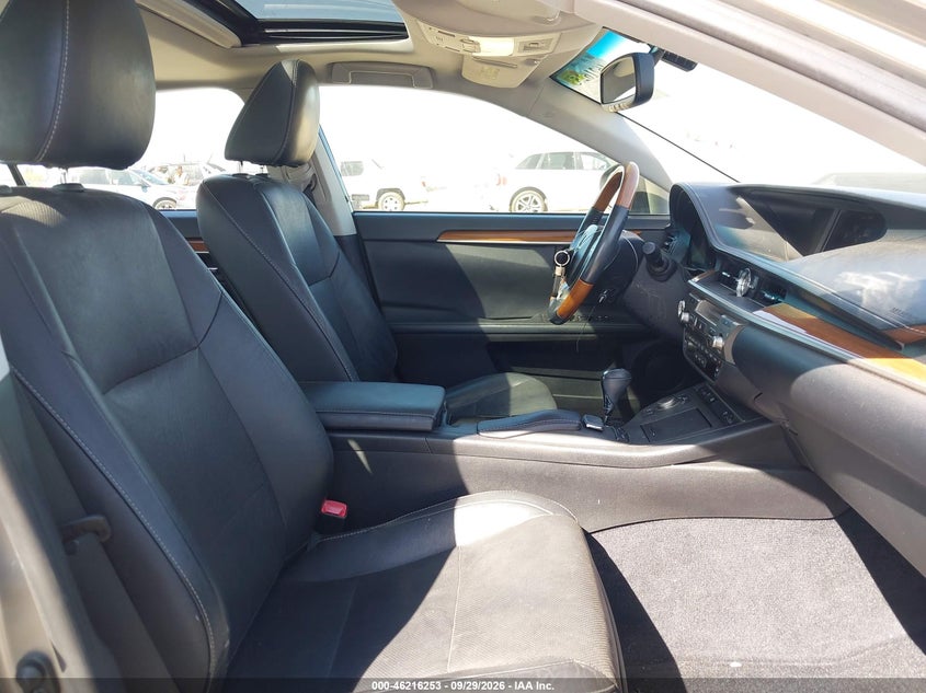 LEXUS ES 300H - zdjęcie 5