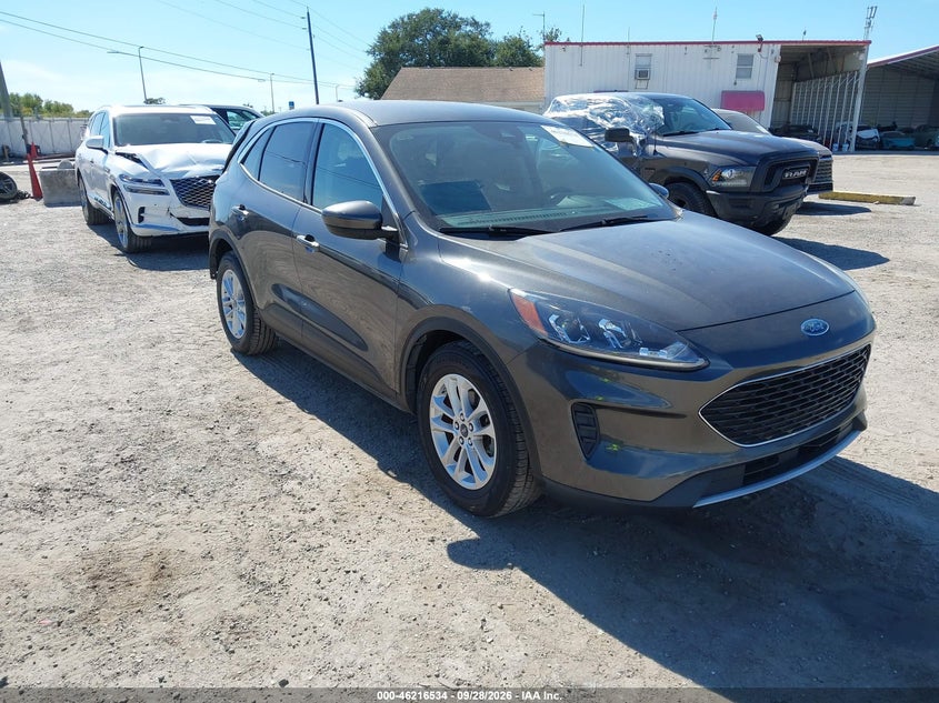 Vin: 1fmcu0g68luc16182, lot: 46716455, ford escape se 20201