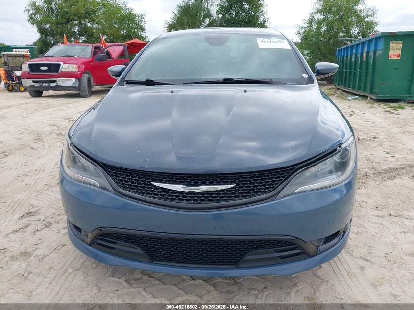 2015 CHRYSLER 200 S · Фото 12
