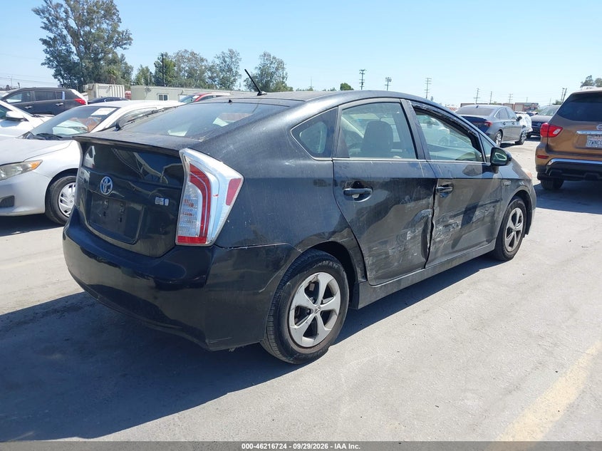 TOYOTA PRIUS - zdjęcie 4