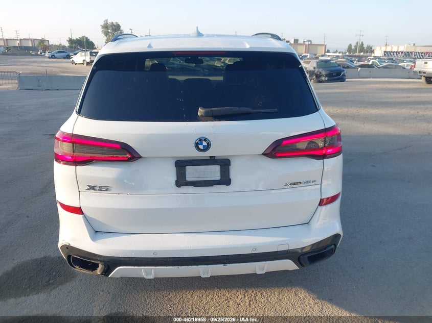BMW X5 PHEV - zdjęcie 16