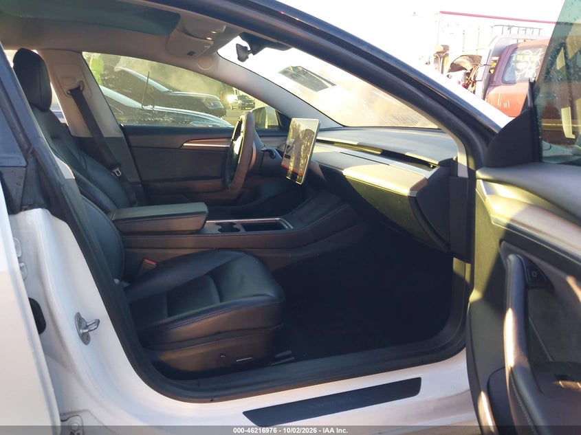 TESLA MODEL 3 - zdjęcie 5