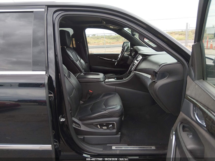 CADILLAC ESCALADE - zdjęcie 5