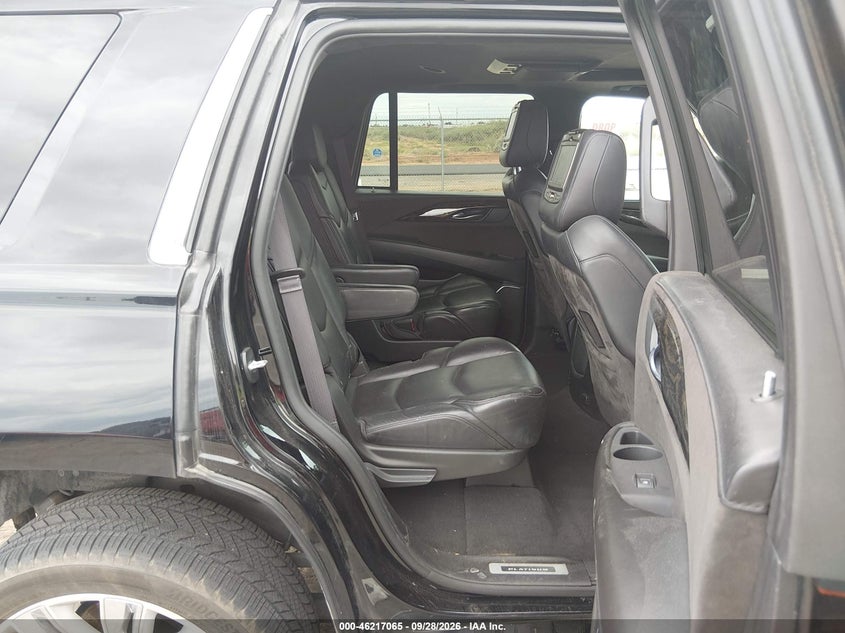 CADILLAC ESCALADE - zdjęcie 8
