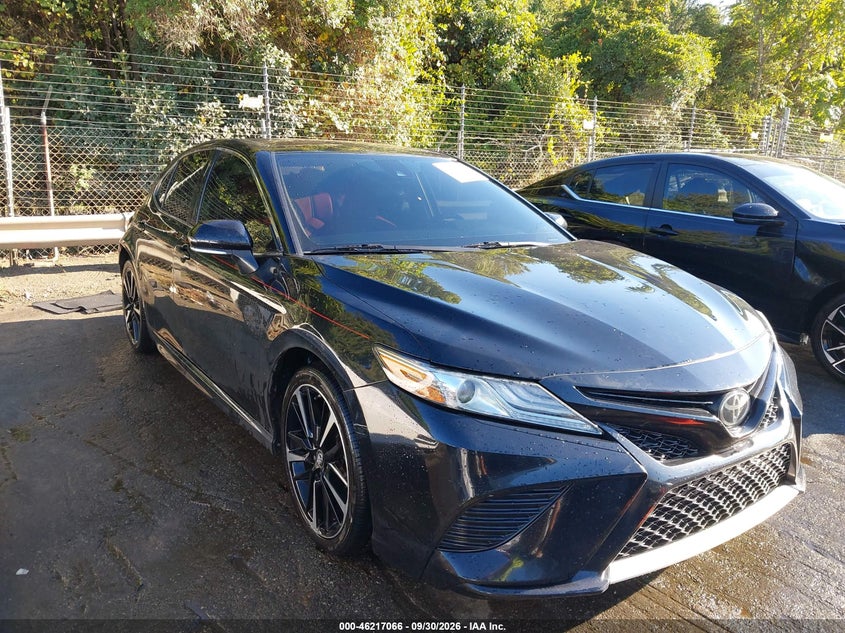 Фото 1 - TOYOTA CAMRY