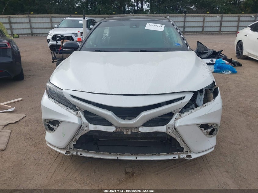 TOYOTA CAMRY - zdjęcie 12