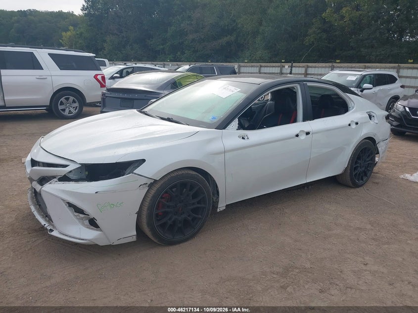 TOYOTA CAMRY - zdjęcie 2