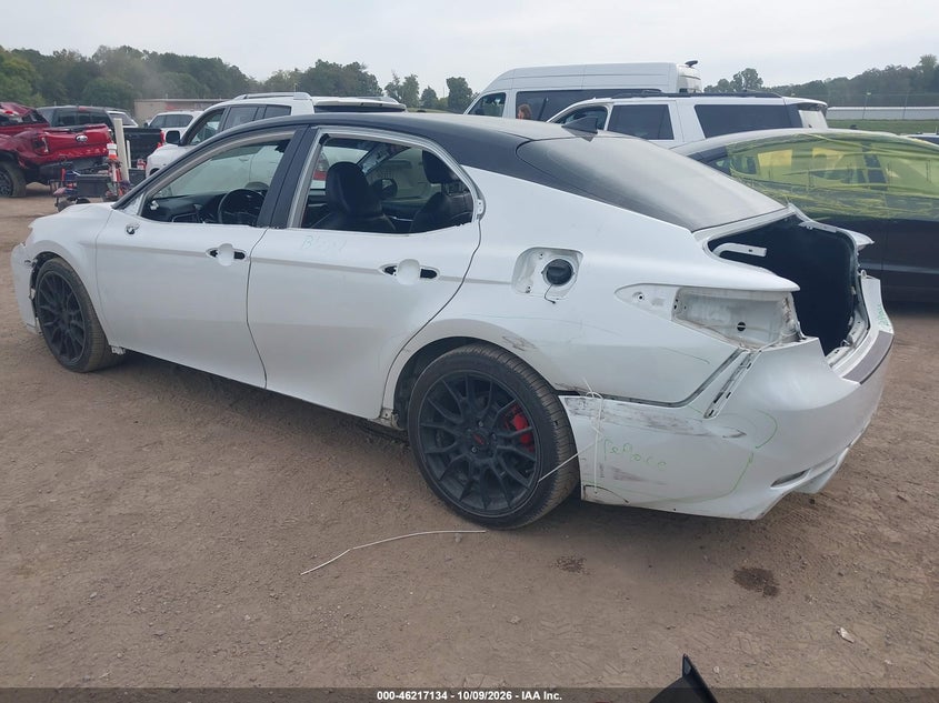TOYOTA CAMRY - zdjęcie 3