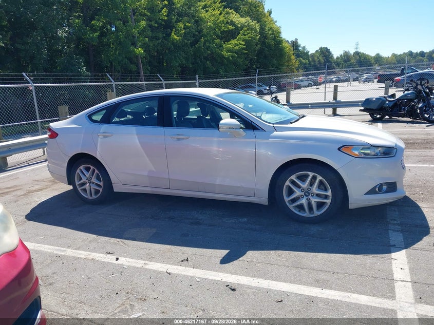 2015 FORD FUSION SE · Фото 13