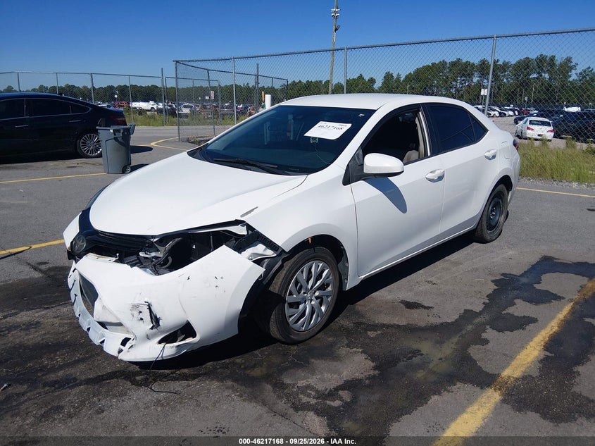 2018 Toyota Corolla, Удар спереду, IAAI, VIN 5YFBURHE1JP814134 — фото 2