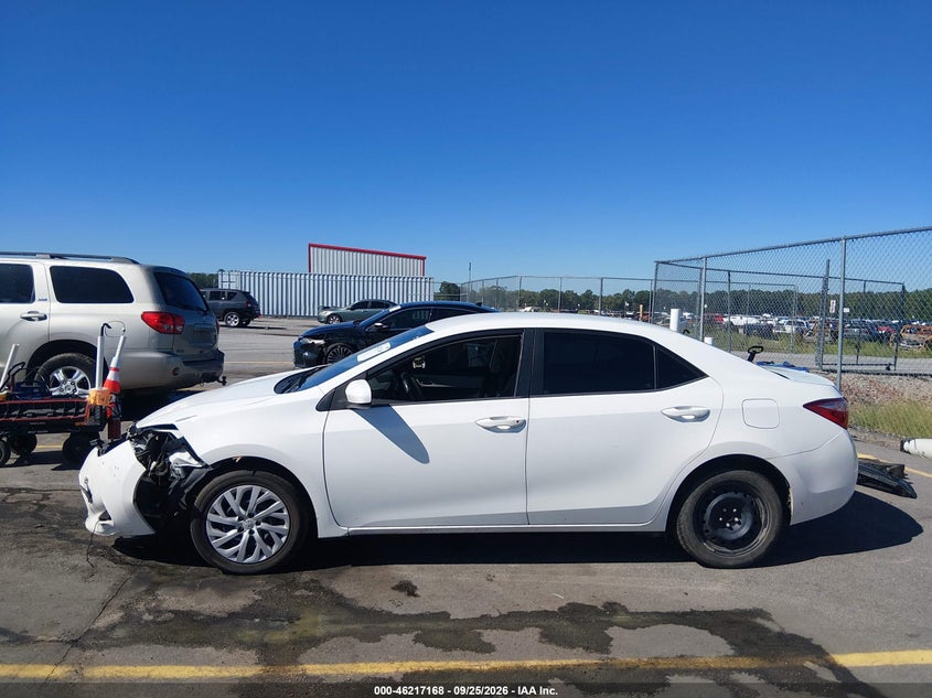 TOYOTA COROLLA - zdjęcie 15