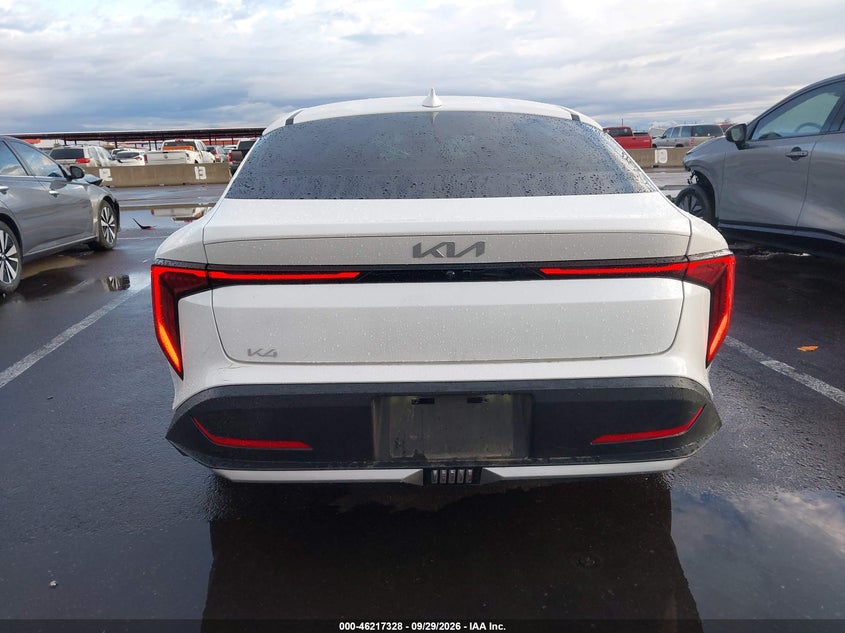 2025 KIA K4 LX · Фото 16