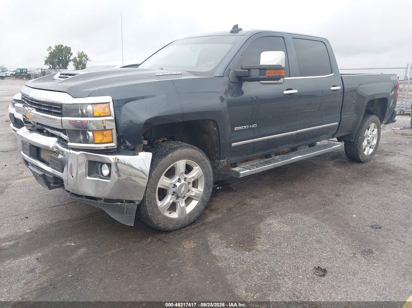 2017 Chevrolet Silverado, Удар спереду, IAAI, VIN 1GC1KWEY7HF170591 — фото 2