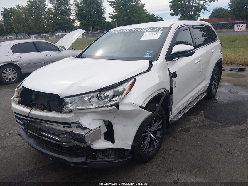 2018 Toyota Highlander, Удар спереду, IAAI, VIN 5TDZARFH3JS037192 — фото 2