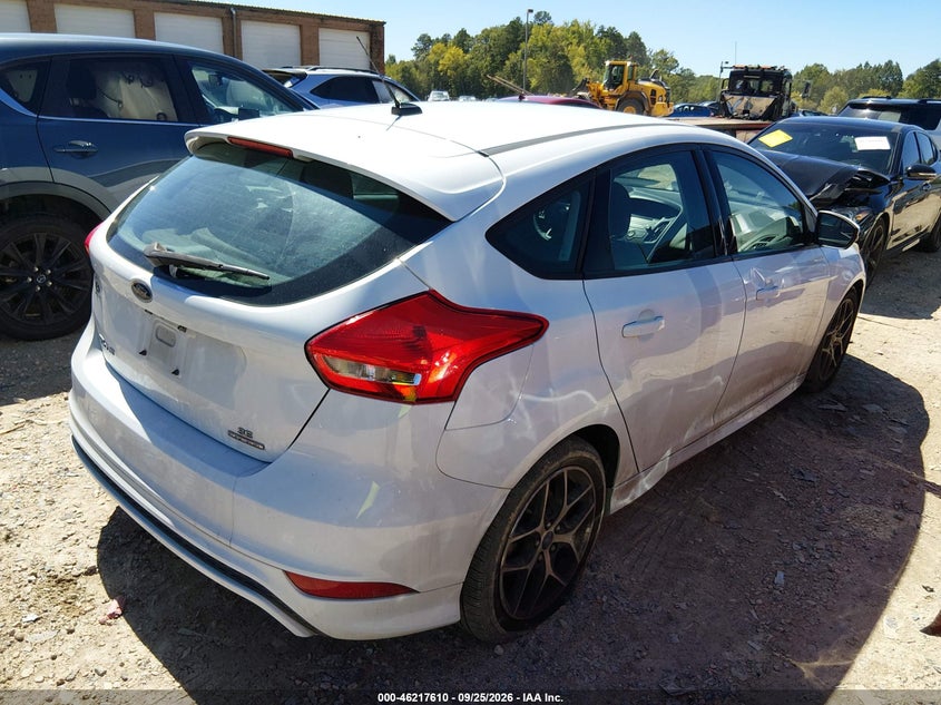Vin: 1fadp3k29gl371265, lot: 46717533, ford focus se 20164