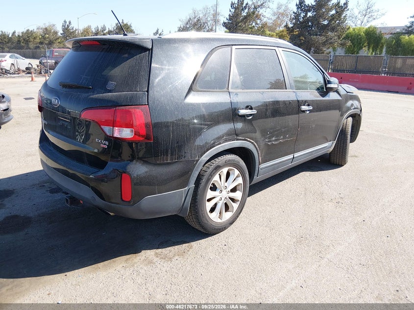 Vin: 5xykuda75eg454181, lot: 46717596, kia sorento ex v6 20144