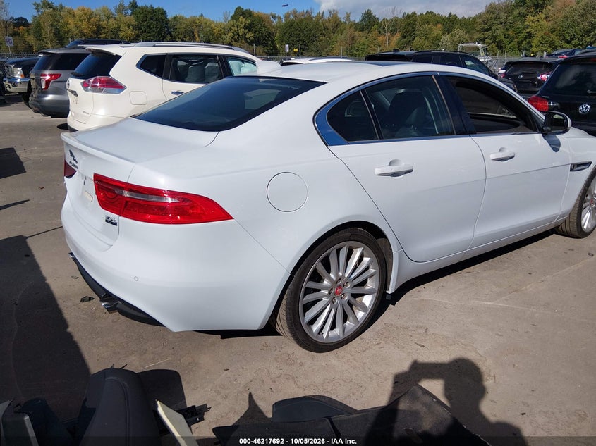 Vin: sajan4bvxha947771, lot: 46717615, jaguar xe 35t first edition 20174
