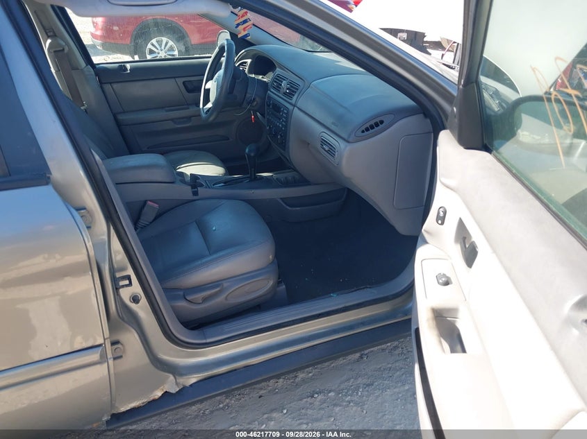 FORD TAURUS 2004 VIN 1FAFP55U44A138144