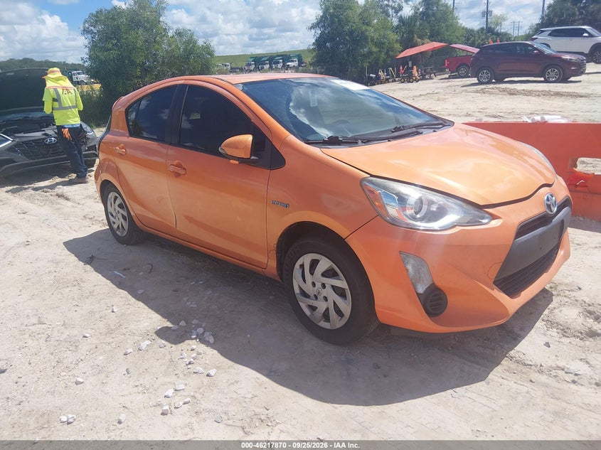 TOYOTA PRIUS C - zdjęcie 13