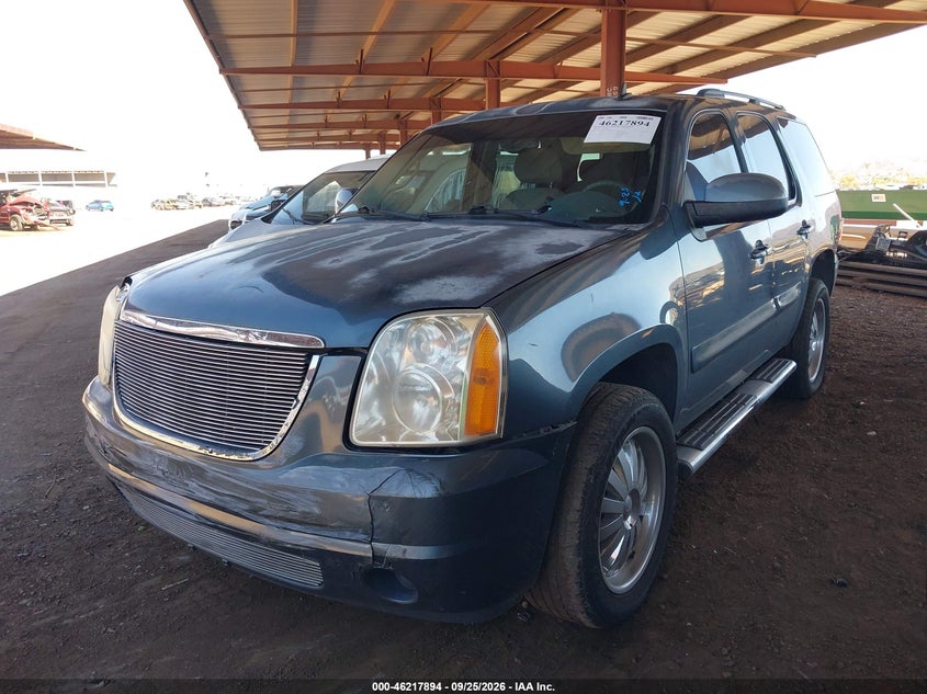 2008 GMC Yukon, Front End, IAAI, VIN 1GKFC13C18J216902 — photo 2