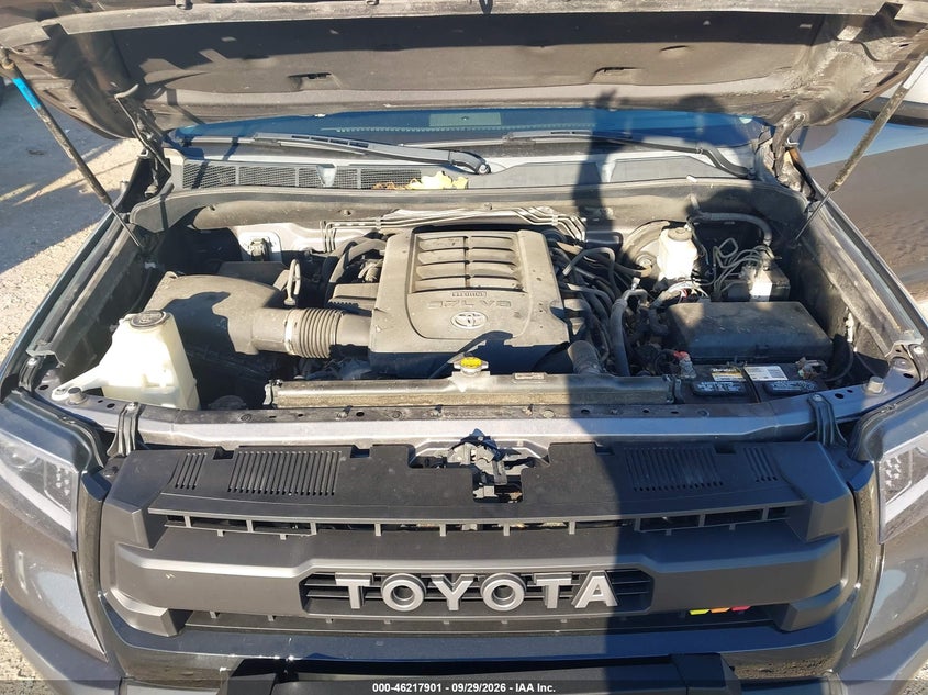 TOYOTA TUNDRA - zdjęcie 10