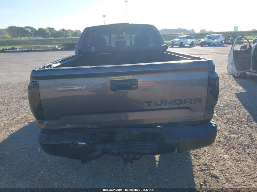 TOYOTA TUNDRA - zdjęcie 16