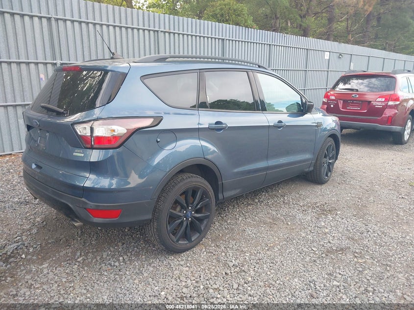 Vin: 1fmcu0hd2juc33053, lot: 46717964, ford escape sel 20184