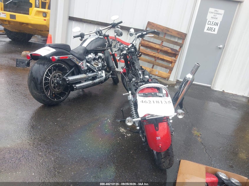 TRIUMPH BONNEVILLE 2013