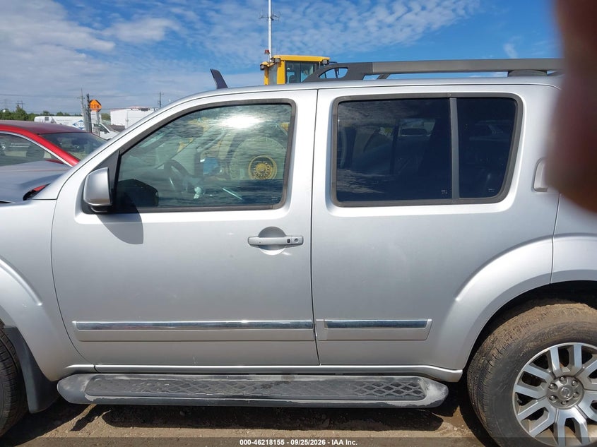 2010 NISSAN PATHFINDER LE · Фото 13