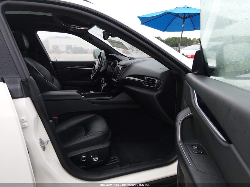 MASERATI LEVANTE 2022 VIN ZN661XUAXNX382330