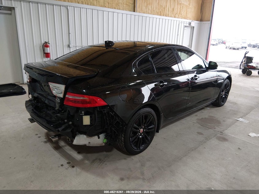 JAGUAR XE - zdjęcie 4