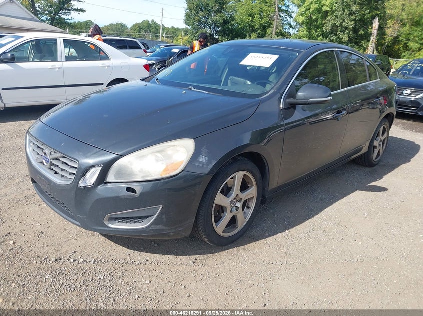 2013 Volvo S60, Rear, IAAI, VIN YV1612FS1D2229593 — photo 2