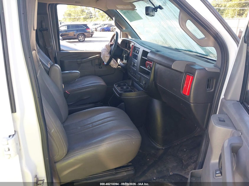 2019 CHEVROLET EXPRESS 2500 WORK VAN · Photo 5