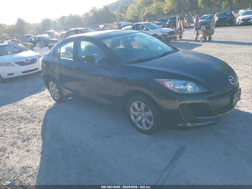 MAZDA MAZDA3 2013 VIN JM1BL1U70D1845962