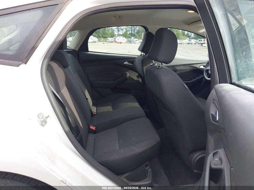 2015 FORD FOCUS SE · Фото 8